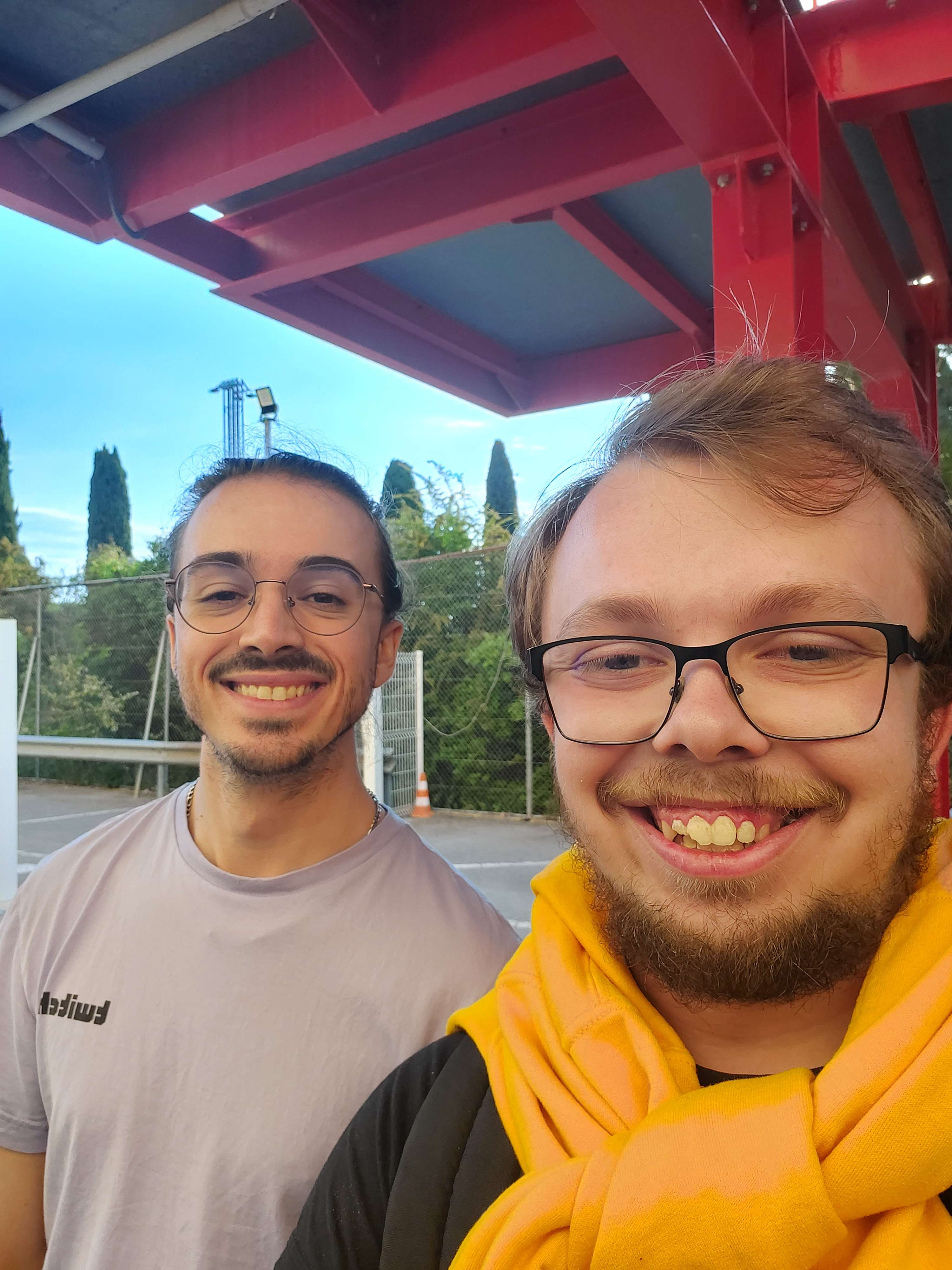 Photo IRL de Theo à la ZLAN le jour de son élimination sur SurvIsland.